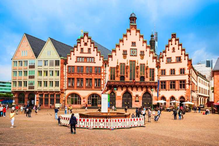 Top sightseeing bus tours in Frankfurt, Germany – Popular points of interest, hidden gems, and panoramic views of Frankfurt in 2026
