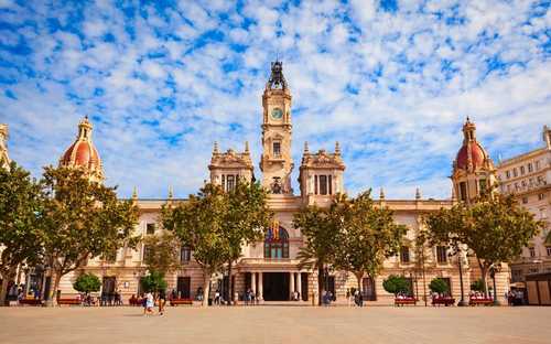 Valencia Hop-On-Hop-Off-Bustour Open-Top-Bus an der Stadt der Künste und Wissenschaften in Valencia